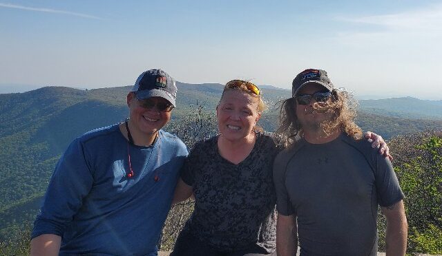 SHENANDOAH HIKING